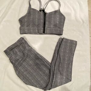 New Lorna Jane bra and pant. Size medium.